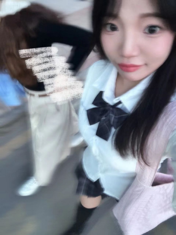 台灣小姐伊洛的第一张照片--台中女同性恋服务网